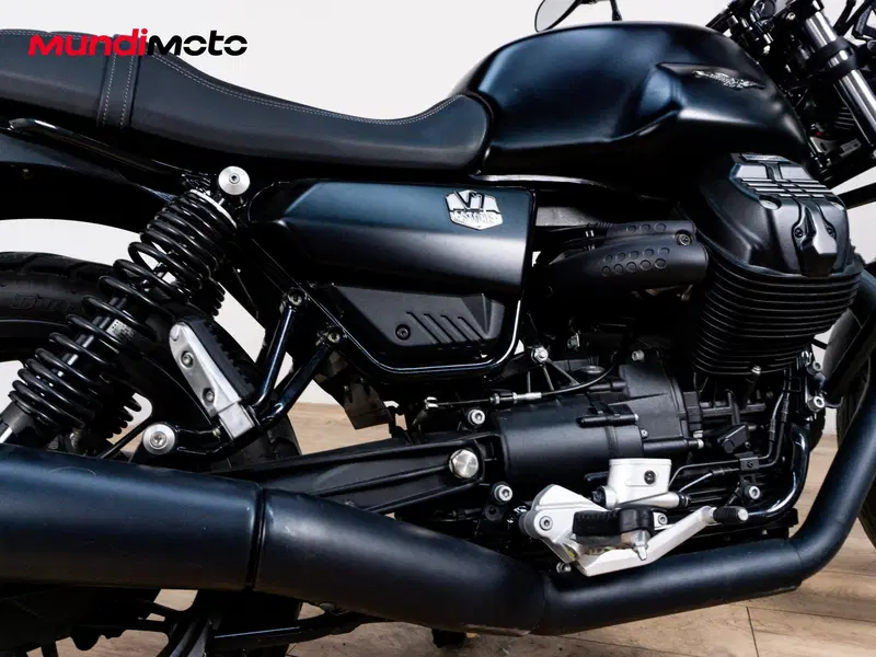 Moto Guzzi V7 850 Stone Special Abs (2021) (4)