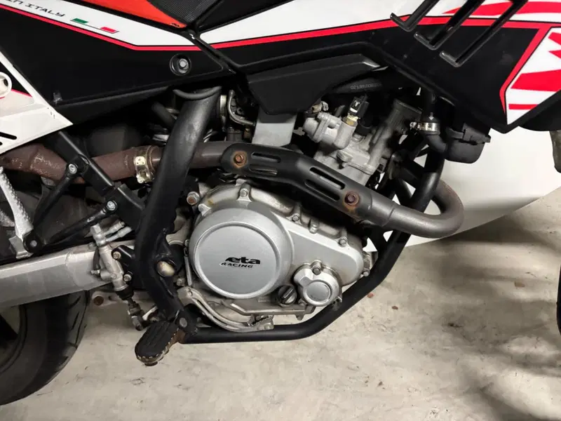 Betamotor RR 125 4T Motard LC (2018 - 20) (5)