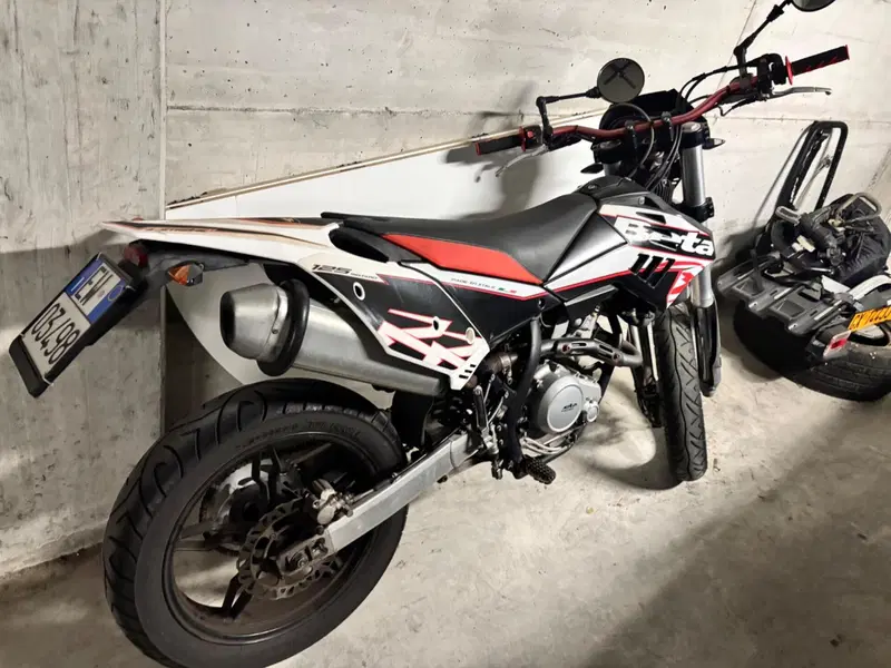 Betamotor RR 125 4T Motard LC (2018 - 20) (6)
