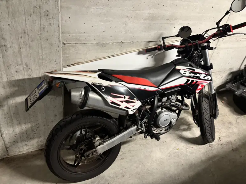 Betamotor RR 125 4T Motard LC (2018 - 20) (8)