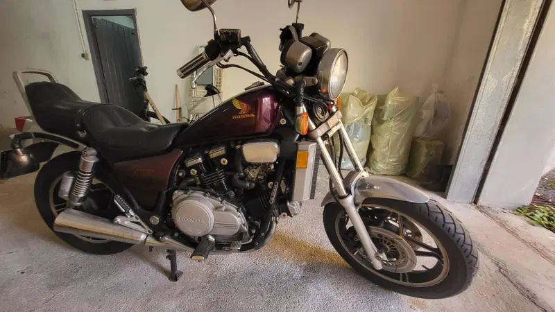 Honda vf 750 (2)