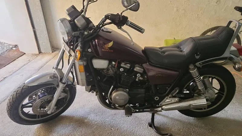 Honda vf 750 (4)