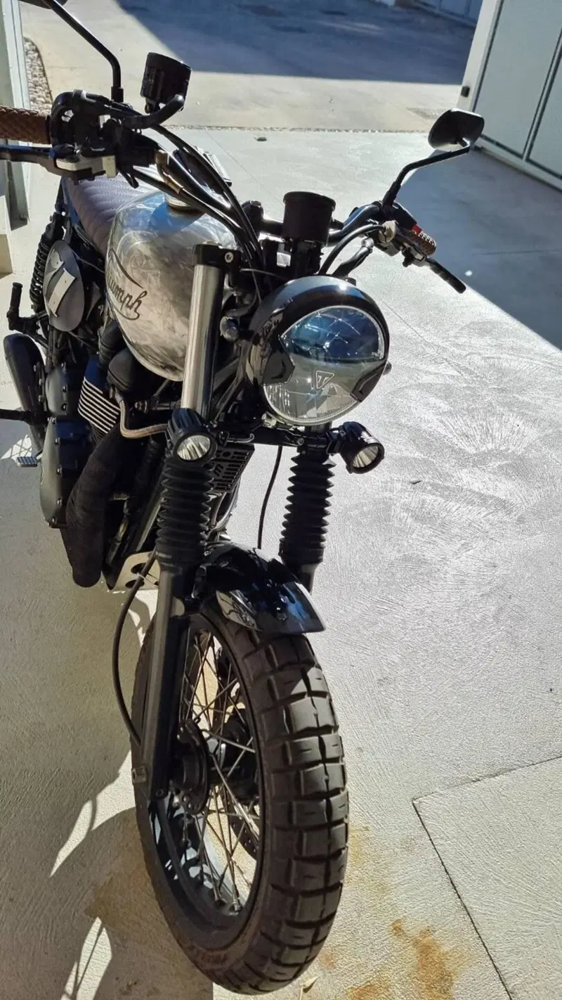 Triumph Bonneville SE (2009 - 13) (5)