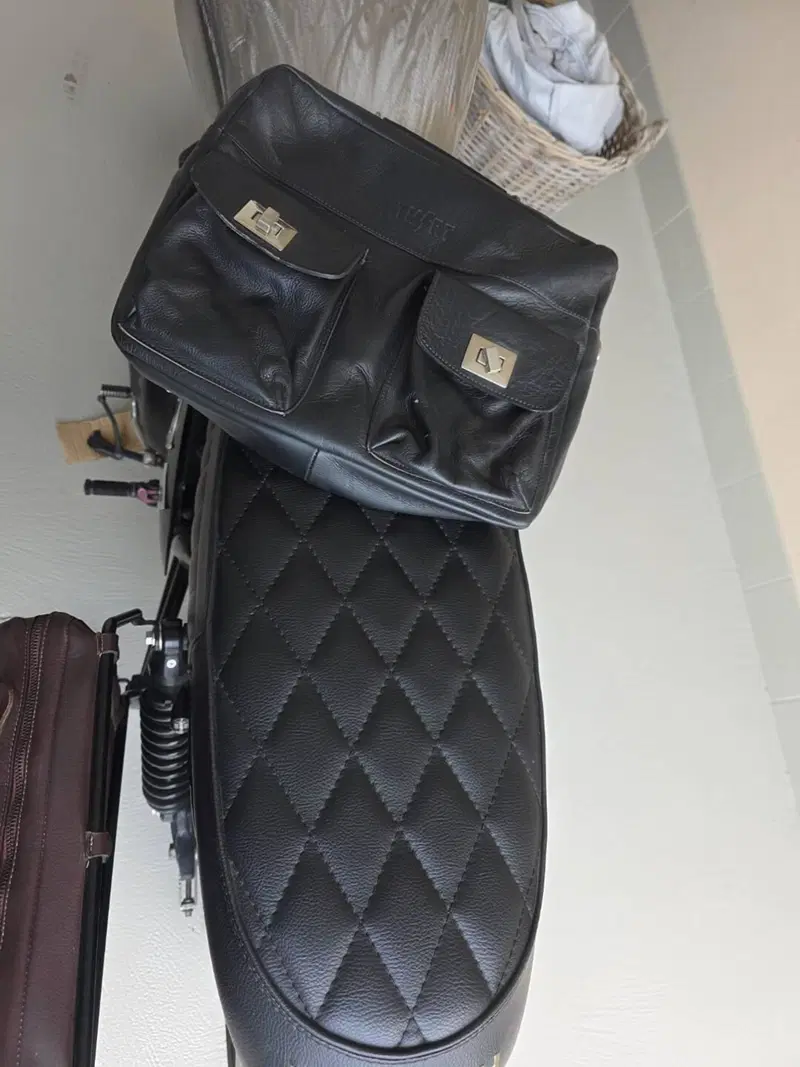 Triumph Bonneville SE (2009 - 13) (6)