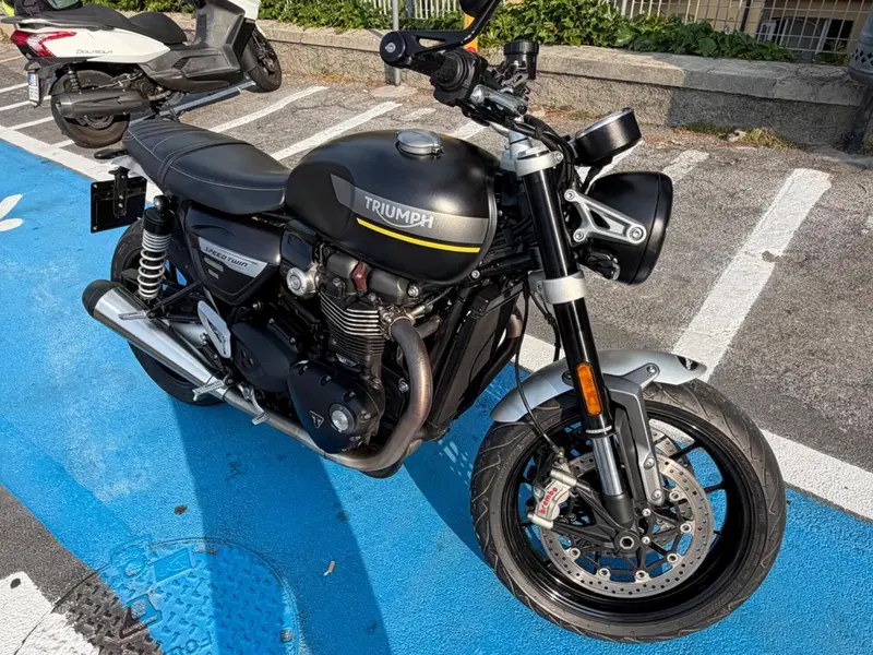Triumph Speed Twin 1200 (2021 - 24) (5)