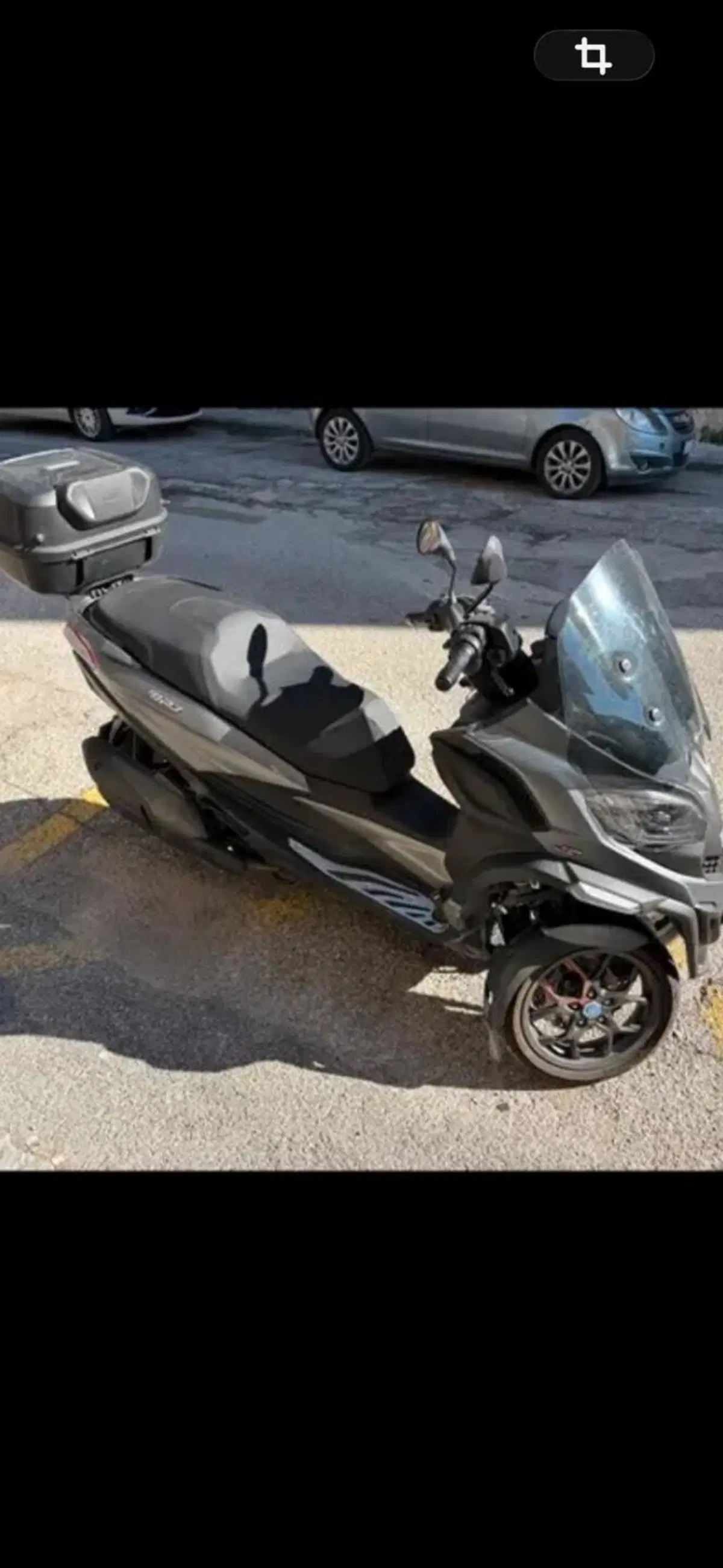 Piaggio MP3 530 ABS Hpe (2023 - 24) (2)