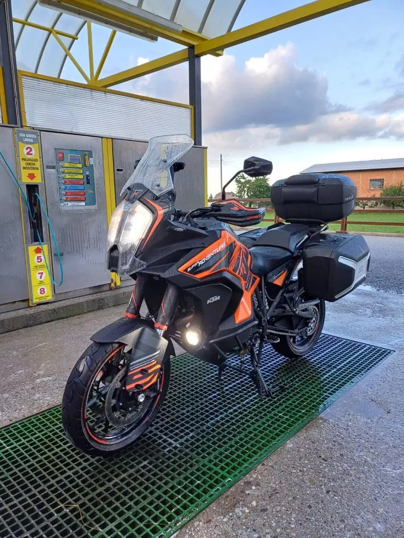 KTM 1290 Super Adventure S (2021) (2)