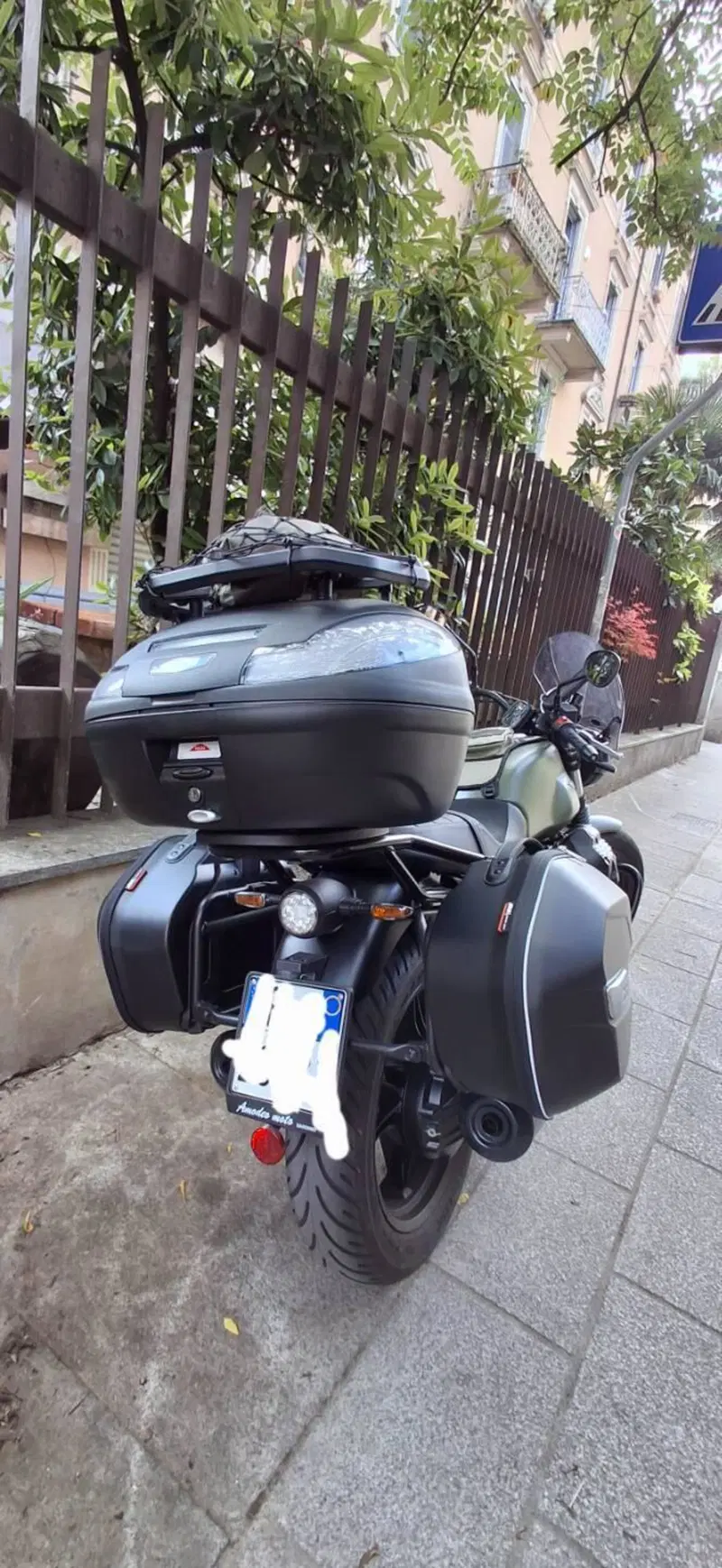 Moto Guzzi V7 Stone (2021 - 24) (5)