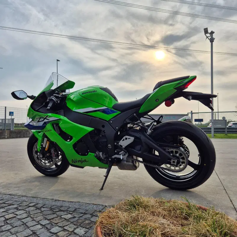 Kawasaki Ninja 1000 ZX-10R (2026) (3)