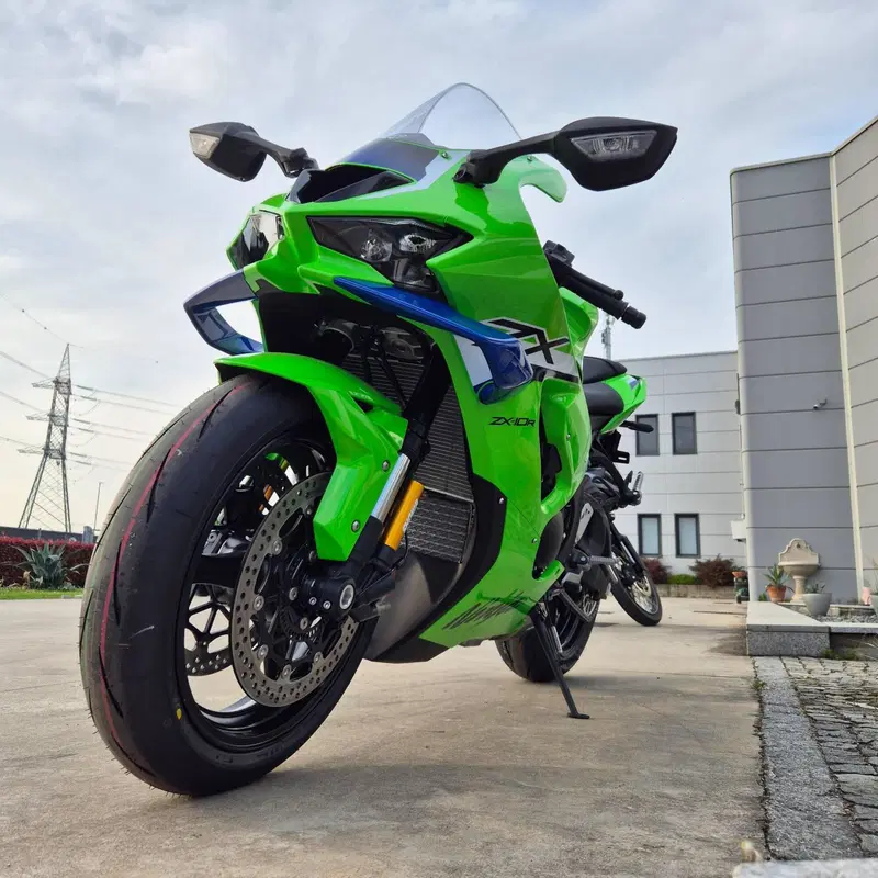 Kawasaki Ninja 1000 ZX-10R (2026) (4)