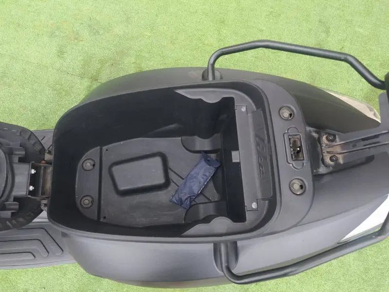 Kymco Like 125 Sport (2021 - 25) (8)