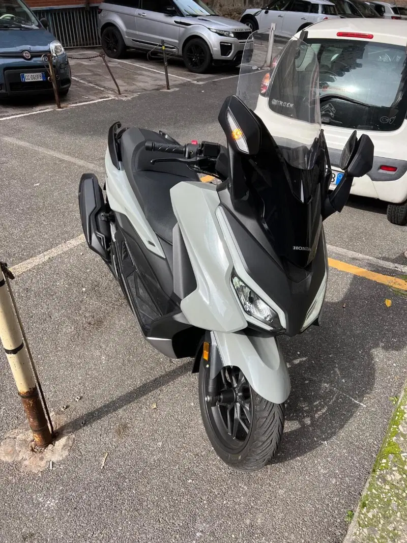 Honda Forza 350 Deluxe (2025 - 26) (3)