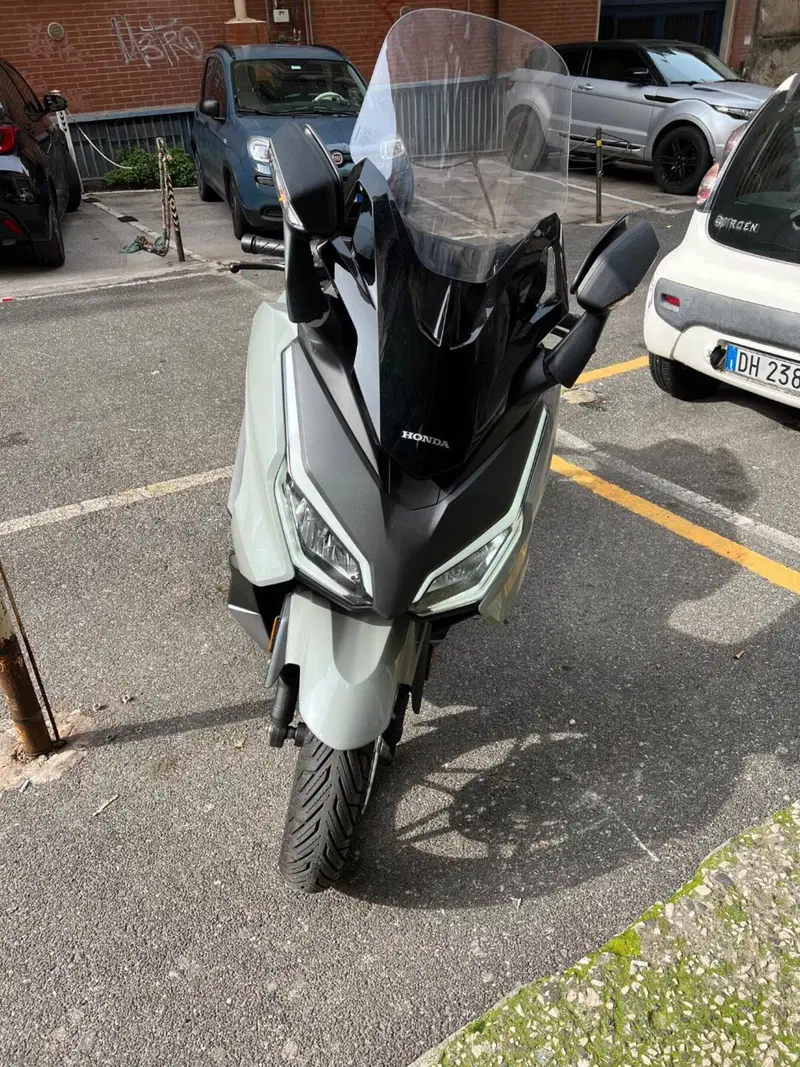 Honda Forza 350 Deluxe (2025 - 26) (4)