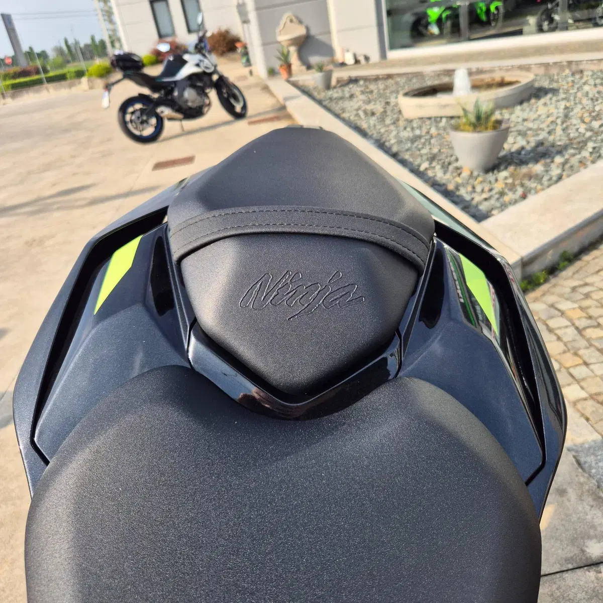 Kawasaki Ninja 1000 ZX-10R (2026) (8)