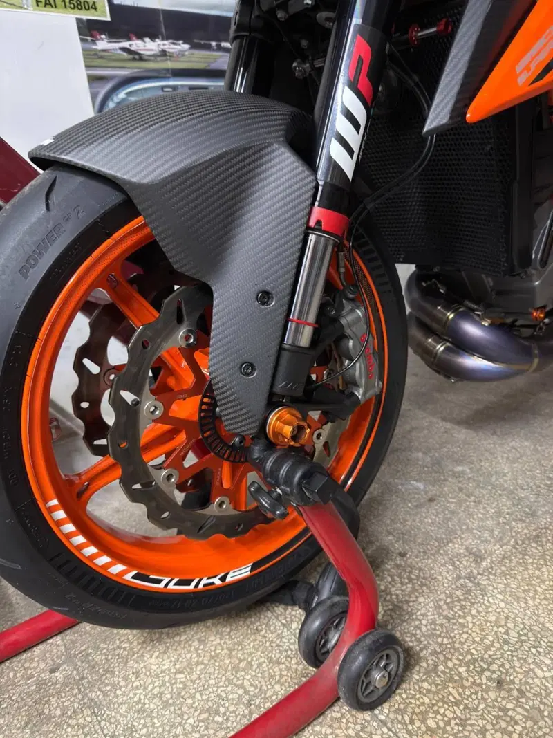 KTM 1290 Super Duke R (2022 - 23) (3)