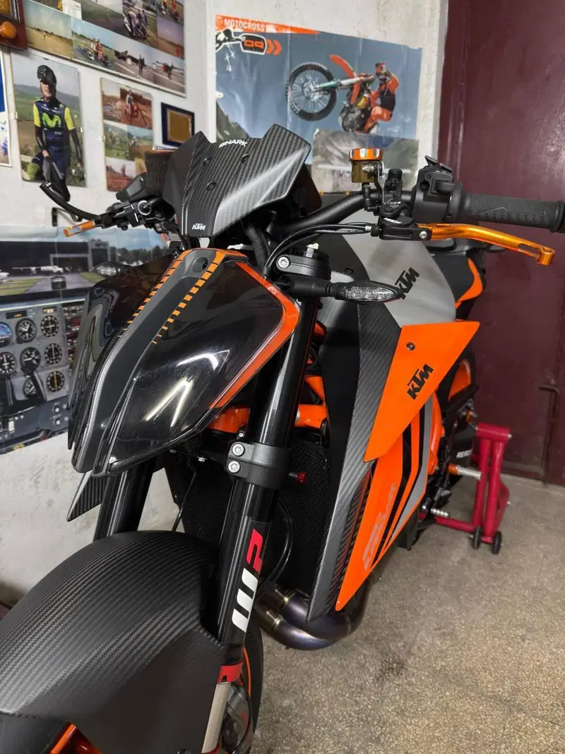 KTM 1290 Super Duke R (2022 - 23) (12)