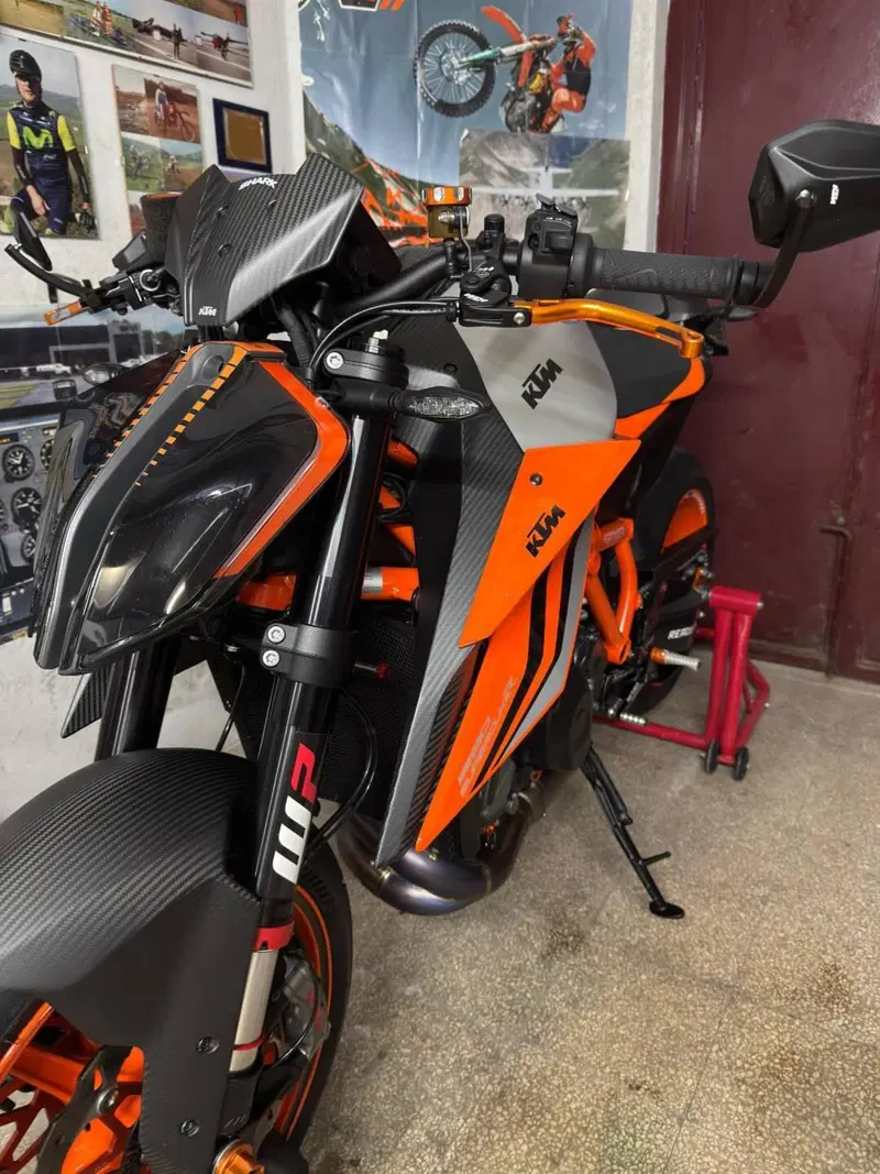 KTM 1290 Super Duke R (2022 - 23) (17)