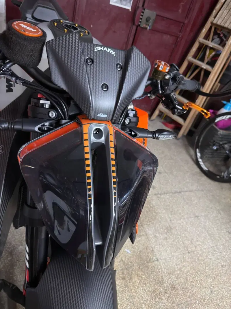 KTM 1290 Super Duke R (2022 - 23) (19)