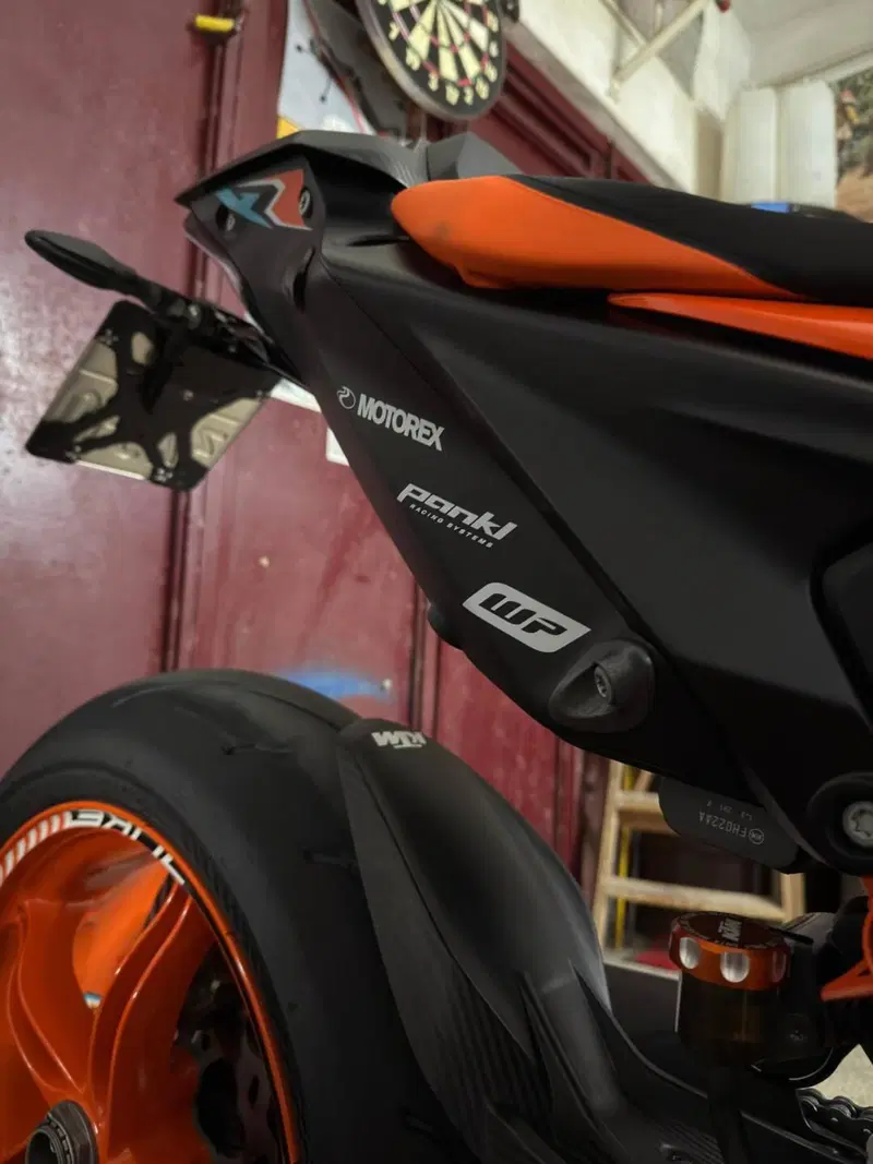 KTM 1290 Super Duke R (2022 - 23) (20)