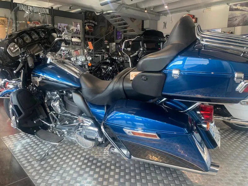 Harley-Davidson 107 Electra Glide Ultra Limited (2017 - 18) - FLHTK (2)