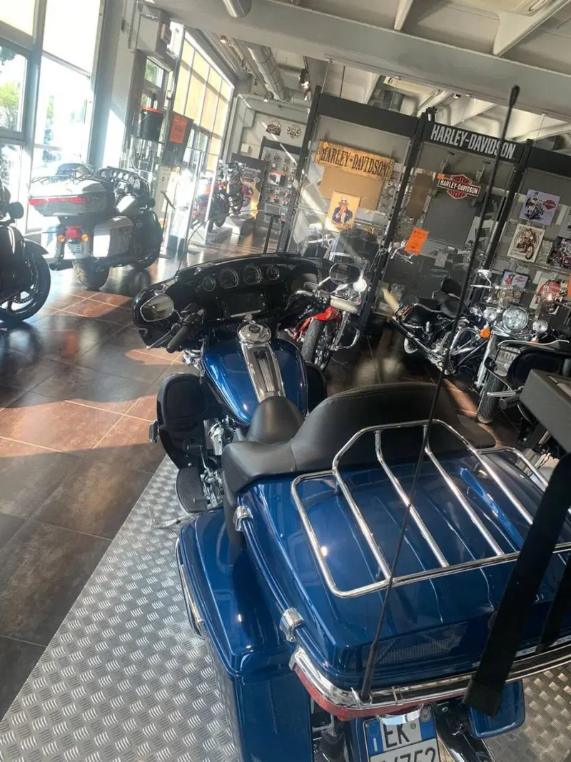 Harley-Davidson 107 Electra Glide Ultra Limited (2017 - 18) - FLHTK (3)