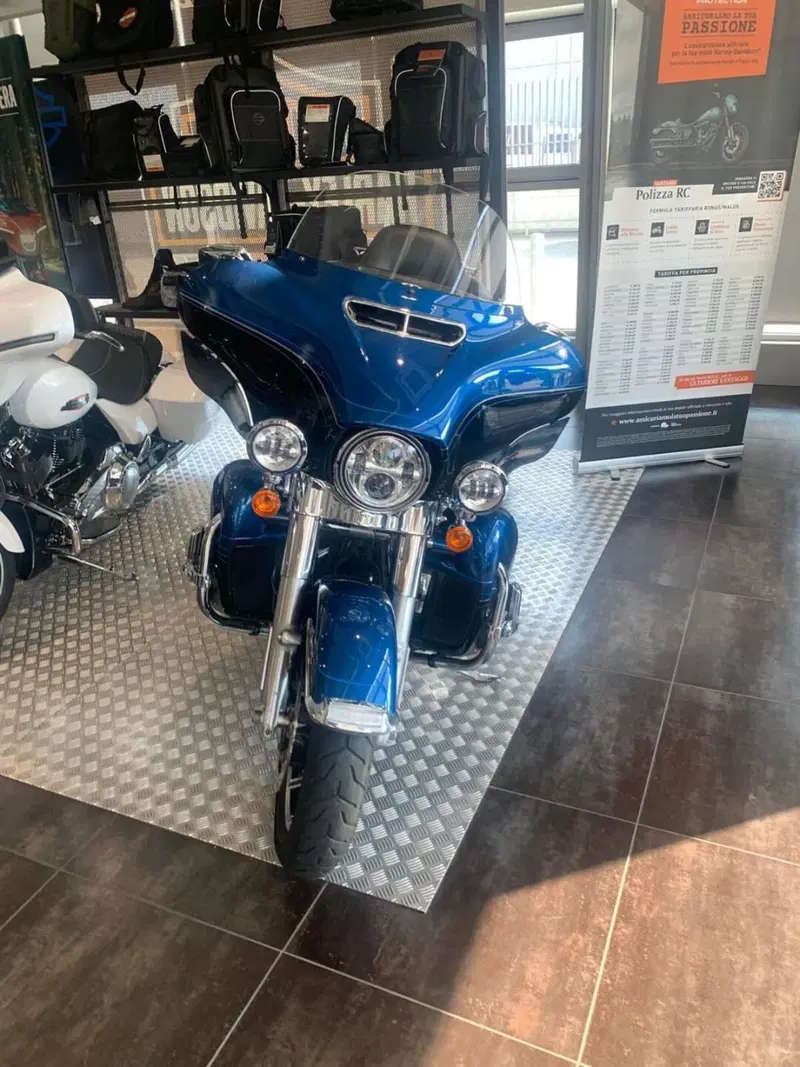 Harley-Davidson 107 Electra Glide Ultra Limited (2017 - 18) - FLHTK (4)