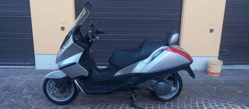 Aprilia Atlantic 500 (2003 - 04) (2)