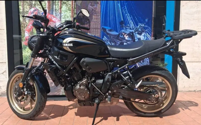 Yamaha XSR 700 (2022 - 26) (3)