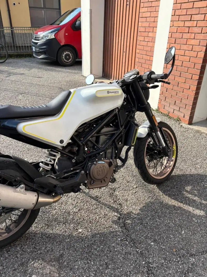 Husqvarna Vitpilen 401 (2018 - 19) (2)