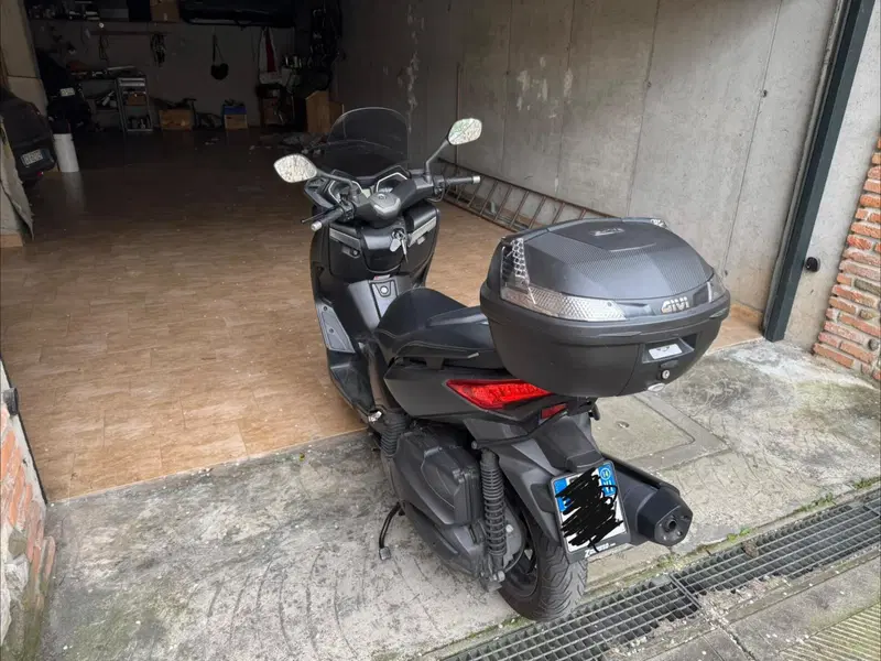 Yamaha X-Max 400 ABS (2013 - 16) (6)