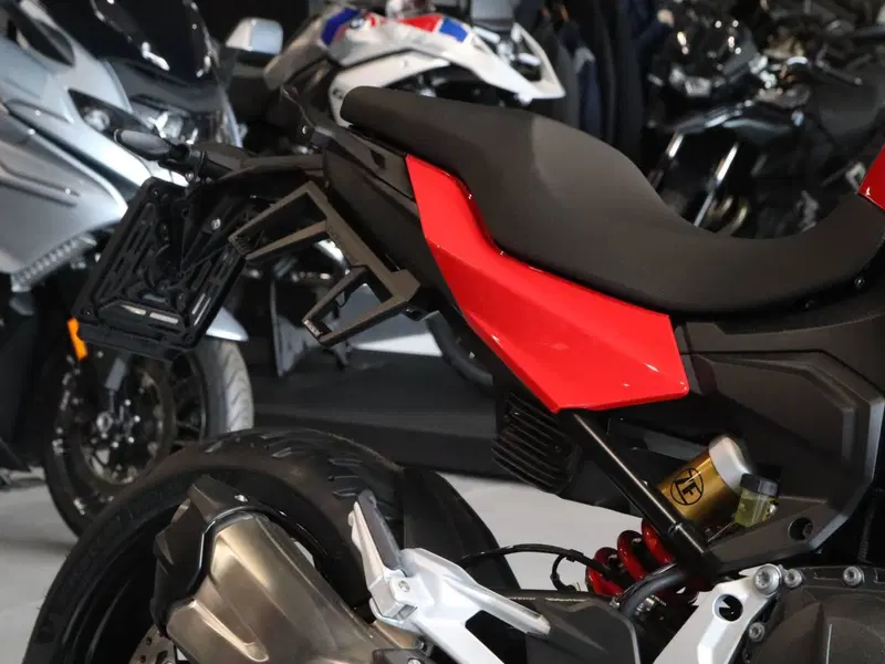 Bmw F 900 XR (2025 - 26) (3)