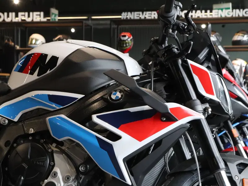 Bmw M 1000 R (2025 - 26) (2)