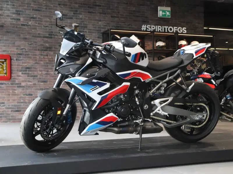 Bmw M 1000 R (2025 - 26) (6)