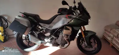 Moto Guzzi V100 Mandello S (2022 - 24) usata
