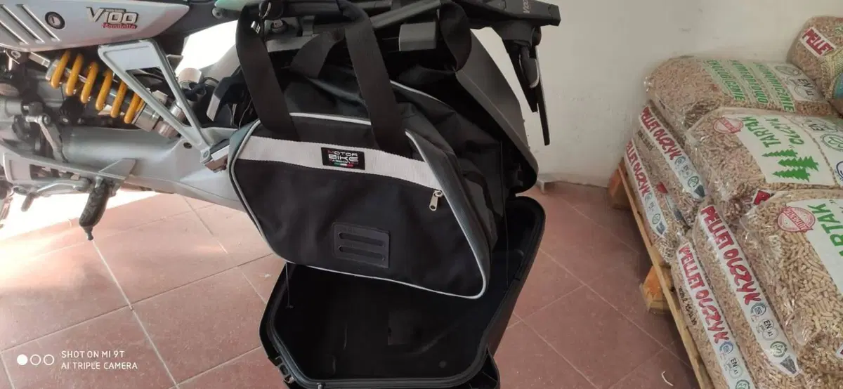Moto Guzzi V100 Mandello S (2022 - 24) (6)