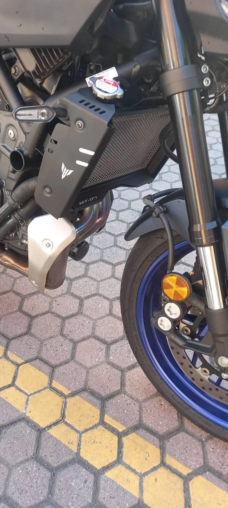 Yamaha MT-07 Y-AMT (2025 - 26) (2)