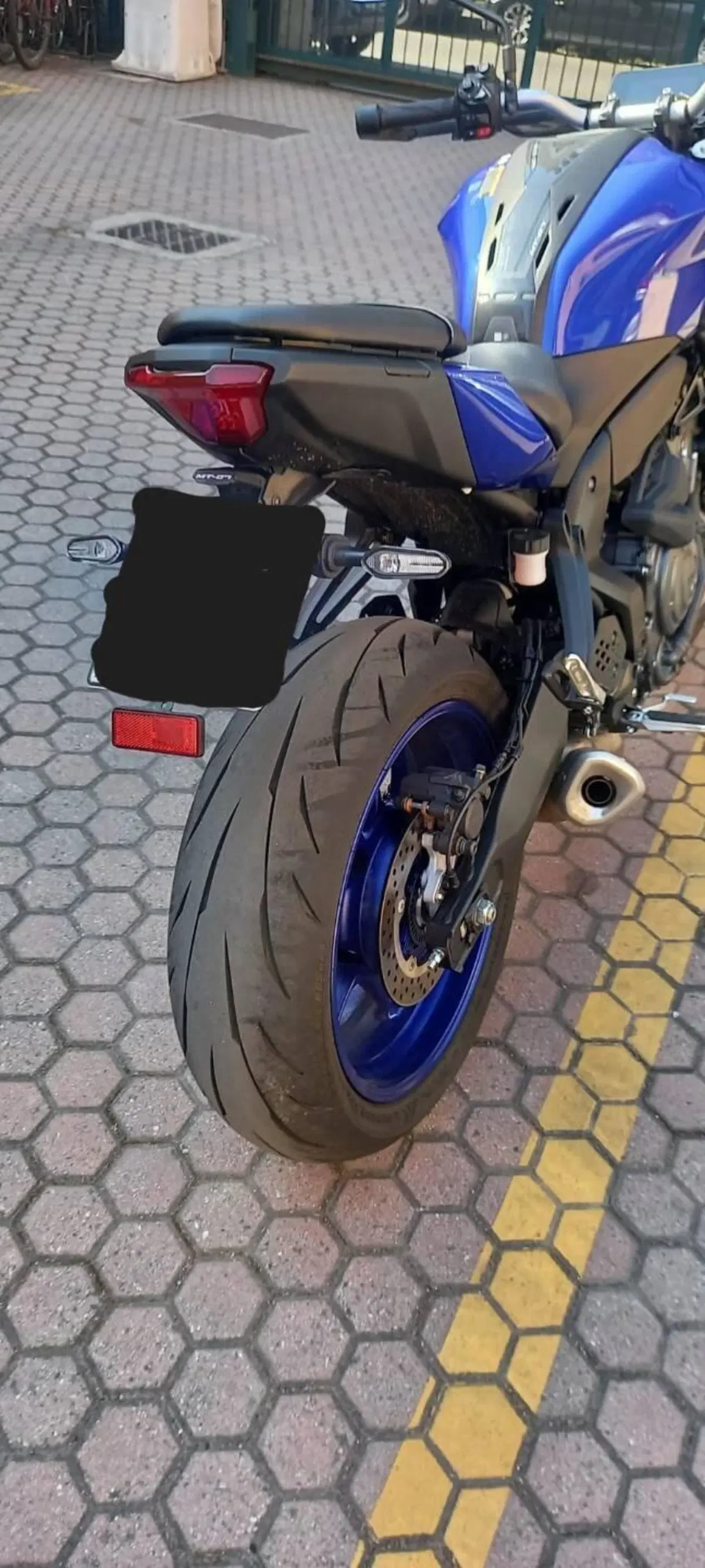 Yamaha MT-07 Y-AMT (2025 - 26) (4)