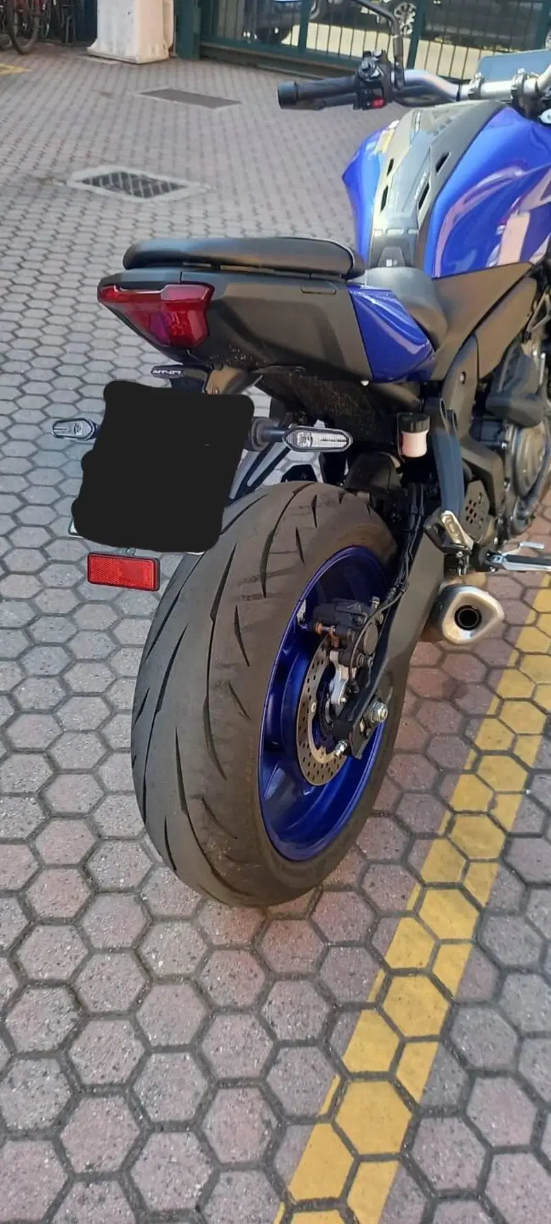 Yamaha MT-07 Y-AMT (2025 - 26) (4)