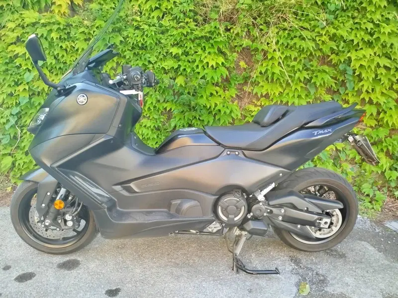 Yamaha T-Max 560 Tech Max (2022 - 24) (2)