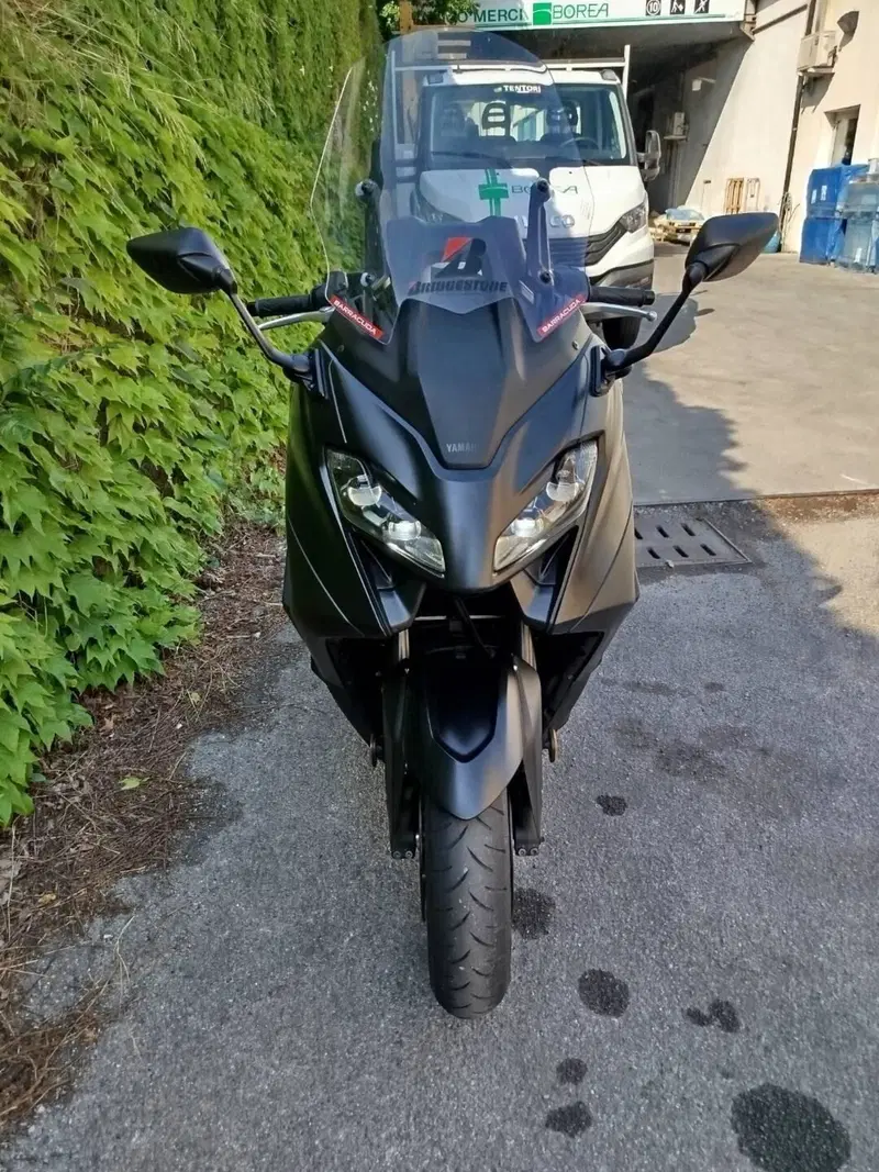 Yamaha T-Max 560 Tech Max (2022 - 24) (3)