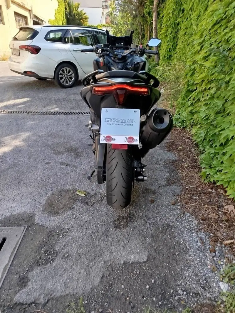 Yamaha T-Max 560 Tech Max (2022 - 24) (4)