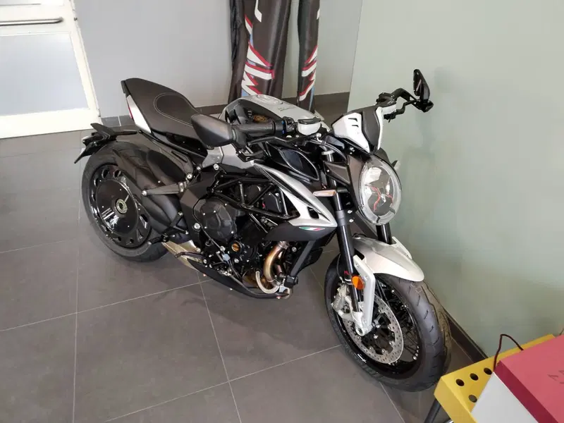 MV Agusta Dragster 800 RR Ottantesimo (2025 - 26) (3)