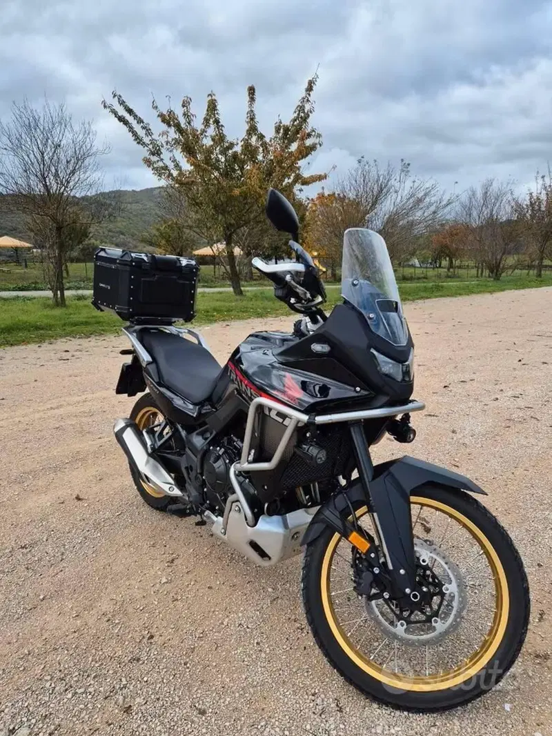 Honda Transalp XL750 (2025)