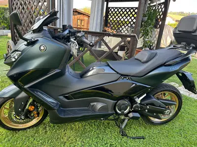 Yamaha T-Max 560 Tech Max (2022 - 24) usata