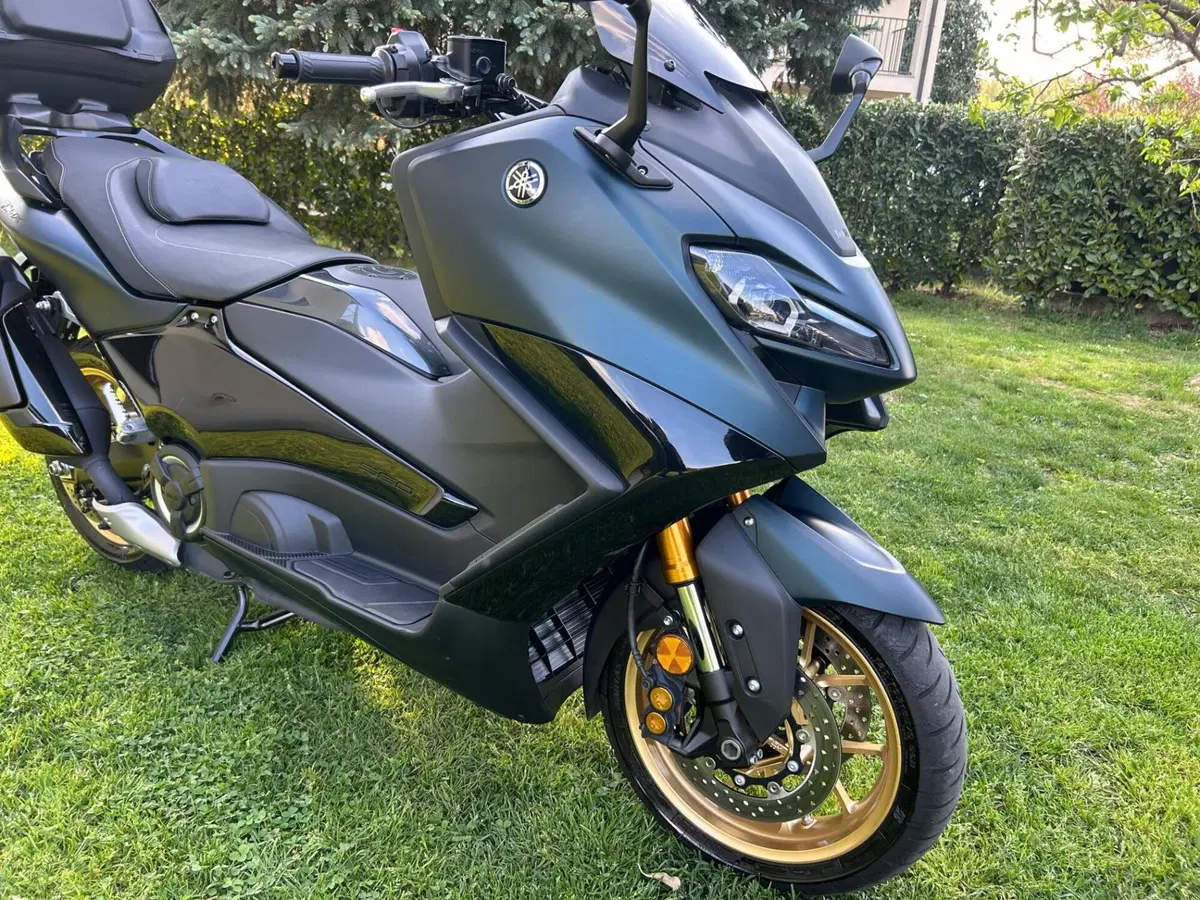 Yamaha T-Max 560 Tech Max (2022 - 24) (8)