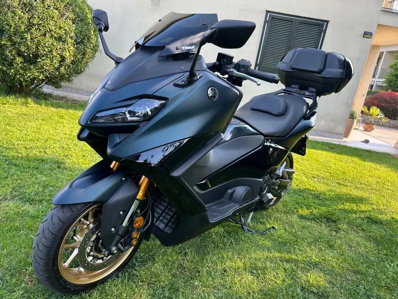 Yamaha T-Max 560 Tech Max (2022 - 24) (10)