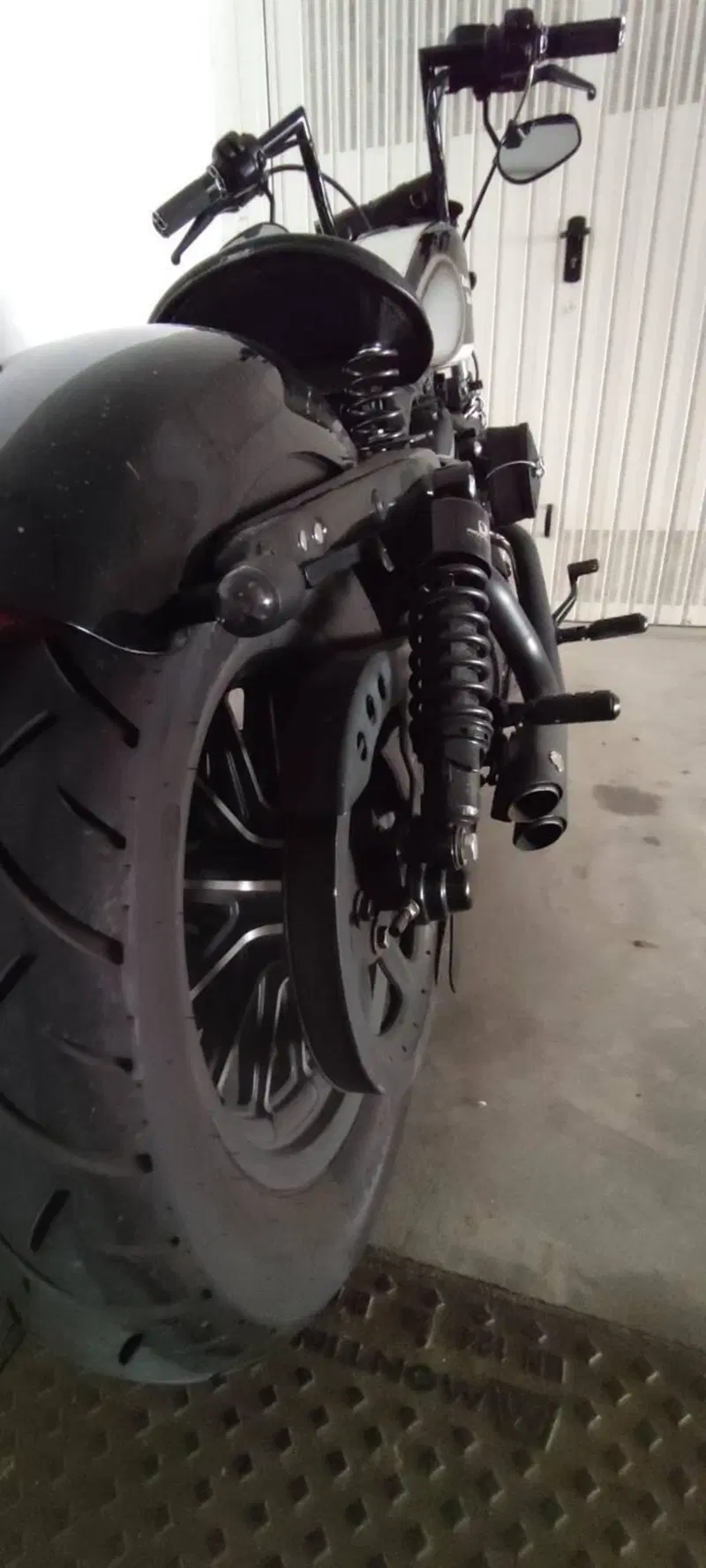 Harley-Davidson 883 Iron (2012 - 14) - XL 883N (3)