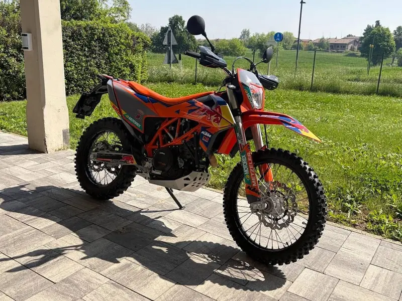 KTM 690 Enduro R (2022 - 25) (3)