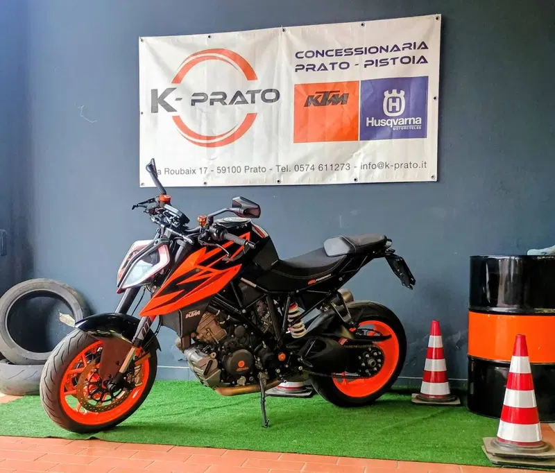 KTM 1290 Super Duke R (2019) (4)