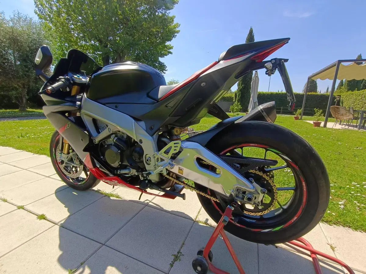 Aprilia RSV4 Factory APRC ABS (2011 - 15) (4)
